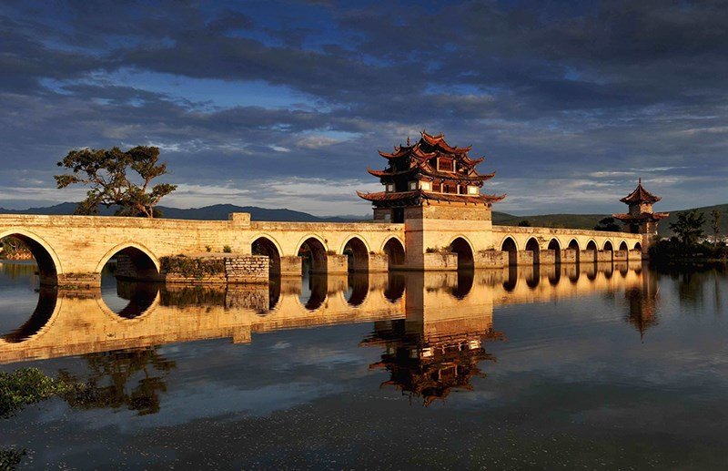 Puente de los 2 Dragones de SHUANLONG. Antigua Jianshui, Jianshui, una parada obligada en ruta a Yuanyang. YUNNAN
