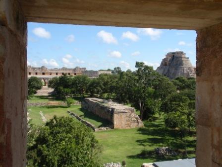 VISTA UXMAL, Viajar a Mérida y Uxmal - México