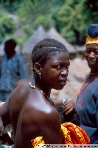 Mujer de la tribu Bedic - Pais Bassari
Mujer de la tribu bedic en un poblado del Pais Basari.
