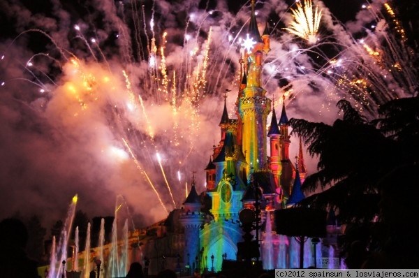 Fireworks in Disneyland - France