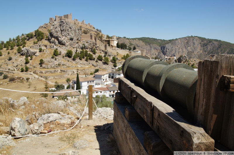 Viajar a  España: Putas Callejeras Jaen - Castillo de Moclín desde el mirador de la Albarda - Granada (Putas Callejeras Jaen)