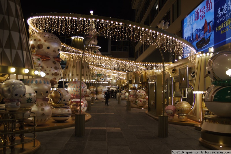 Hong Kong en Navidad, aún más luminosa si cabe (2)