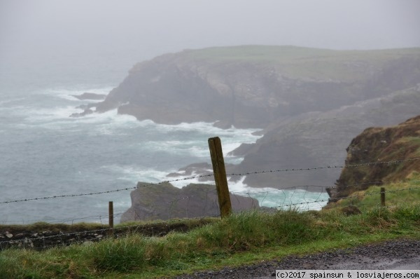 Tormenta en la costa del Anillo de Kerry, frente a las Skellig
Tormenta en la costa del anillo de Kerry, frente a las islas Skellig.
