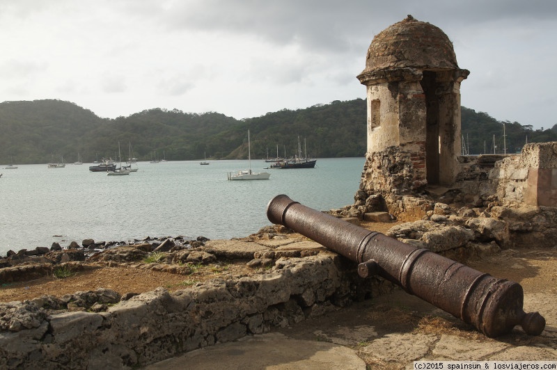 Foro de Colón: Bahía de Portobelo desde el Fuerte de la Gloria - Portobelo, Colón