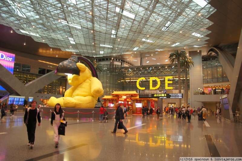 Aeropuerto Internacional de Doha Hamad, Qatar, Avión-Qatar (1)