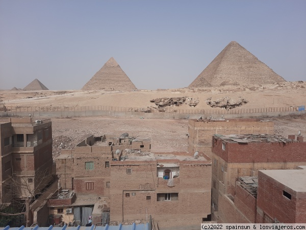 Pirámides vistas desde Giza
La pirámides desde la terraza de nuestro hotel en Giza
