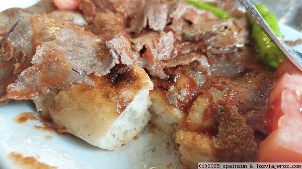 Iskender - Uno de los platos más populares de Turquía
Iskender Kebab, uno de los platos mas populares de Turquía. Originario de Bursa.
