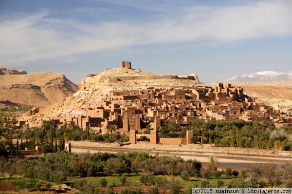 Kasbah de Aït Benhaddou - Valle del Ounila
La famosa Kasbah de Aït Ben Haddou, lugar de parada de numerosas excursiones y comienzo de nuestra aventura por el Valle del río Ounila. Es una kasbah muy turística.
