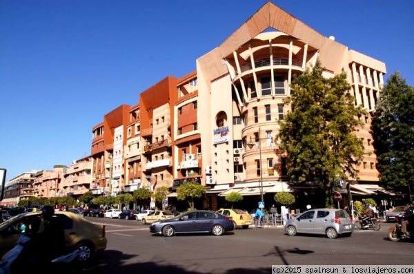 Avenida Mohamed V -Gueliz- Marrakech Moderno
Parte moderna de la ciudad de Marrakech... no todo son zocos y la plaza, también hay barrios modernos.
