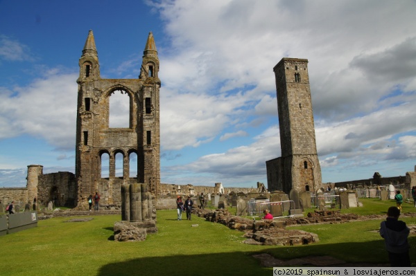 Ruinas de la Catedral de St. Andrews, Escocia
Ruinas de la imponente Catedral de St. Andrews, la primera y más grande en construirse en Escocia
