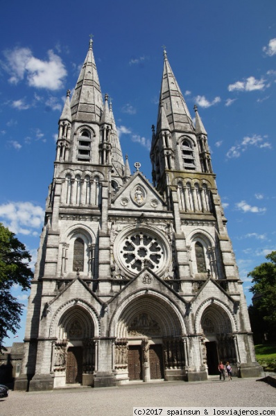 Catedral de San Finbar - Cork
Catedral anglicana de San Finbar, de estilo neolítico.
