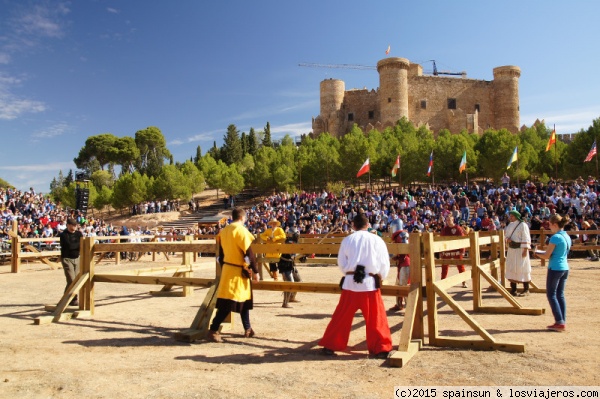 Combate Medieval - Castillo de Belmonte - Cuenca
Combate Medieval en el Castillo de Belmonte este fin de semana. Comienzo de los actos y desfile.
