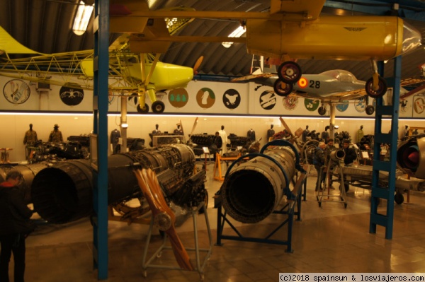 Motores y turbinas para aviones -Museo del Aire- Madrid
Sección con motores para aviones y turbinas.
