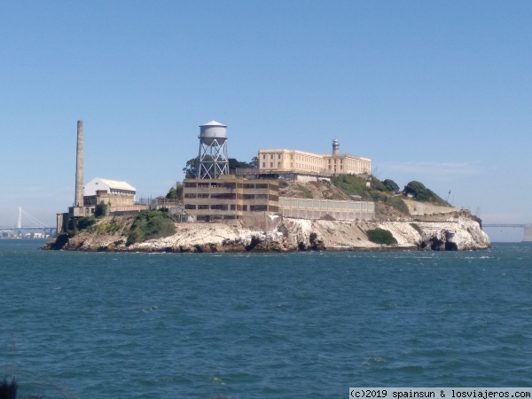 Isla de Alcatraz - San Francisco, California
Una isla que no necesita introducción: todos la recordamos de las películas. Es la atracción más demandada de San Francisco y la que agota sus entradas.
