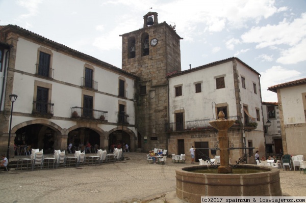 San Martin de Trevejo, Caceres
Plaza Mayor de San Martin de Trevejo, pueblo monumental enclavado en la sierra de Gata
