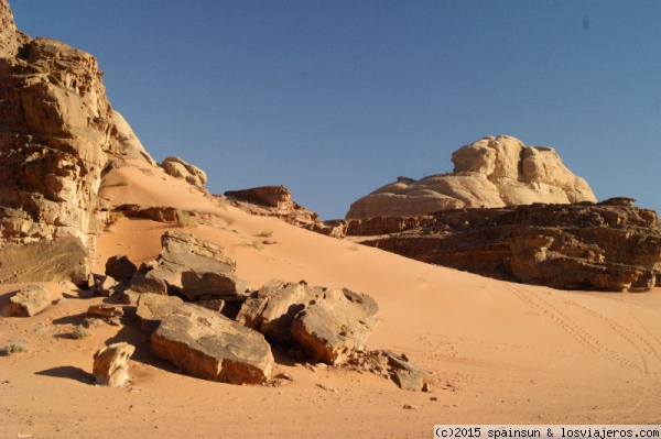 Formaciones Rocosas en el Wadi Rum
Casi todos los desiertos del mundo son mucha más roca que arena.

