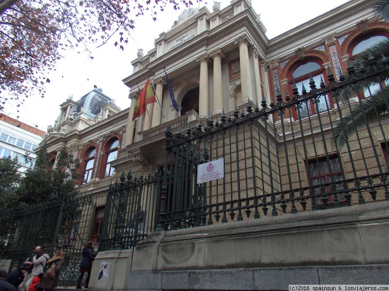 El Geominero: Instituto, Museo y Mercadillo - Madrid