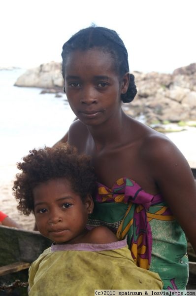 Gente Malgache - Fort Dauphin.
Madre e hija.
