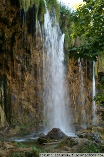 Gran cascada en Plitvice N. P.
Una cascada en el parque de Plitvice (Patrimonio de la Humanidad)
