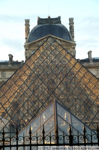 Museo del Louvre - Paris
Entrada al museo del Louvre de Paris
