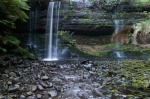 Cascada en las montañas del...