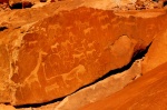 Twyfelfontein: Pinturas Rupestres y Paisajes Marcianos