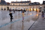 Niños saltando en las fuentes de la plaza de la Liberation - Dijon - Borgoña
Borgoña, Burgundy, Dijon, Fuente