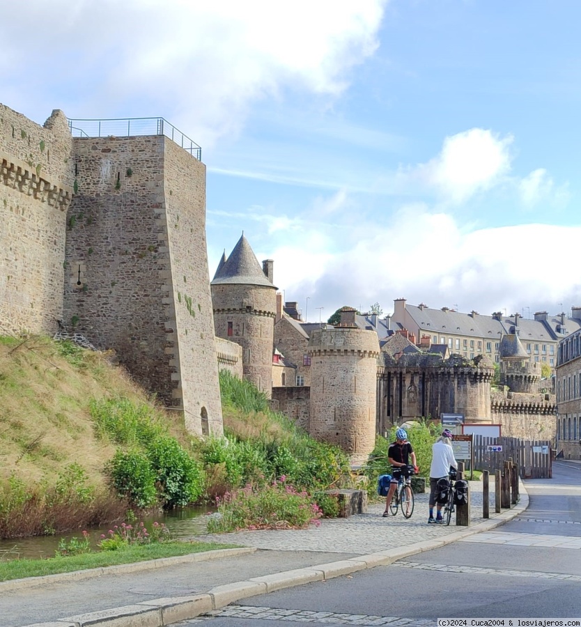 6 días Bretaña francesa y Monte San Michel - Blogs de Francia - Fougères, Vitré y Châteaugiron (3)