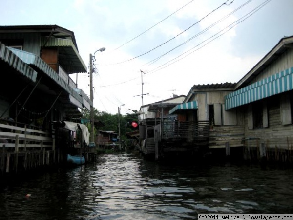 casitas en los canales de tailandia
casitas en los canales de tailandia
