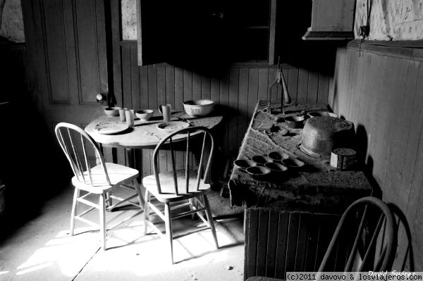 Anclado en el pasado
Cocina en una de las casas abandonadas de Bodie (California)

