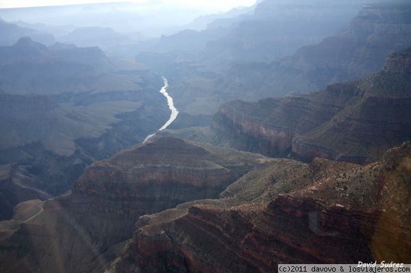 A vista de pájaro
La inmensidad del Gran Cañón del Colorado desde el aire
