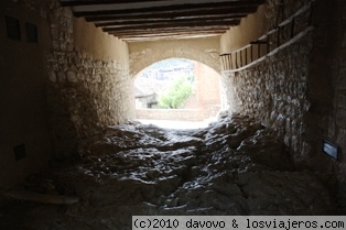Soportal
Uno de los muchos soportales del pueblo medieval de Alquézar (Huesca)
