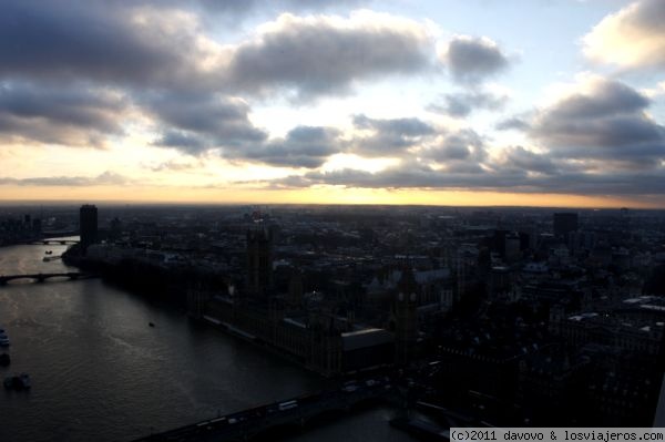 Anochece en Londres
Anocheciendo desde el London Eye
