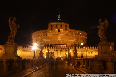 Castel Sant' Angelo
Noche frente al castel (Roma)
