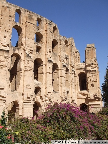 Ejem el Coliseo
El segundo coliseo mas grande del mundo esta en Tunez
