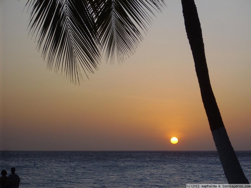 Viajar a  Antigua-Barbuda: Bebida  Tipica Mozamabique - Atardecer en Aruba (Bebida  Tipica Mozamabique)