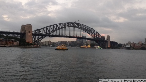 Sydney
Puente sobre la bahia
