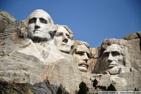 Mount Rushmore National Memorial
Mount Rushmore National Memorial, Dakota del Sur
