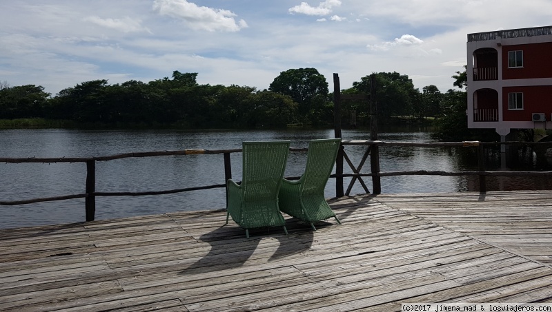 Foro de Maya: Lamanai Landing Hotel & Marina, punto de partida para la excursión por el río a Lamanai