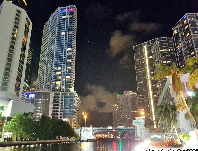 MIAMI, escala de 28 horas. Octubre 2017 - Blogs de USA - Día 1: LLegada a Miami y salida nocturna (2)