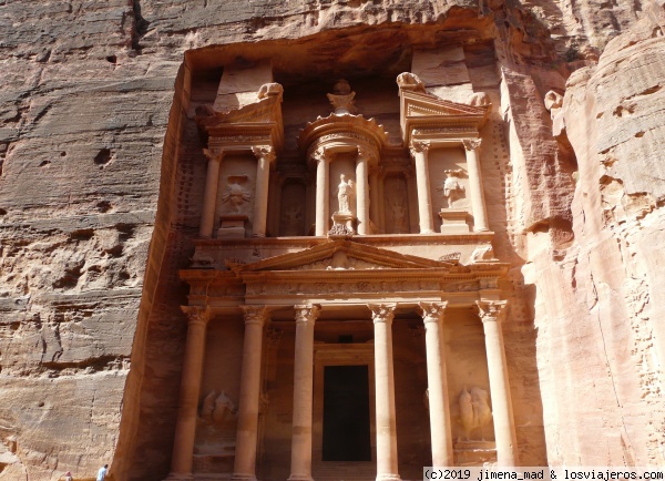 El Tesoro de Petra
Tras el angosto Siq, llegamos al precioso Tesoro de Petra
