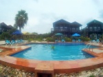 En la piscina del hotel lloviendo. X'Tan Ha Resort, San Pedro (Belice)