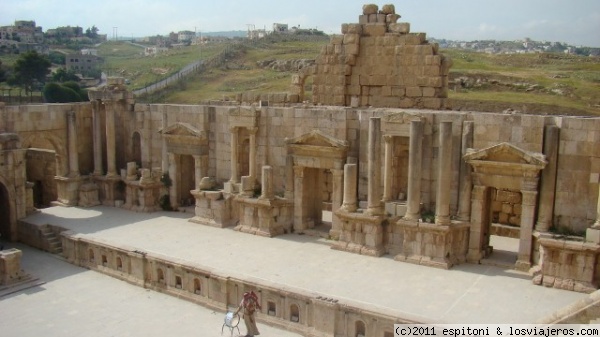 Jerash
Teatro sur. Es el más grande y mejor conservado de los dos teatros romanos de Jerash
