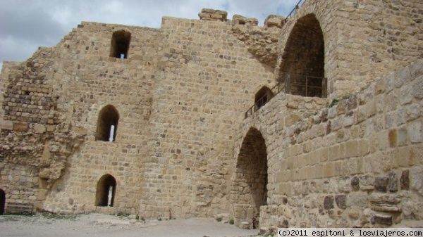 Karak, Ciudad Fortificada por los Cruzados, Tracks-Jordan (2)