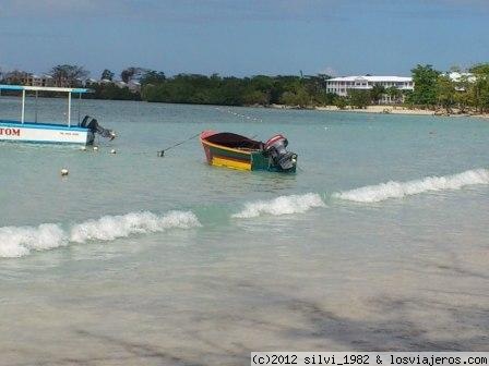 Playa de Negril y el Riu al fondo
Playa de Negril y el Riu al fondo
