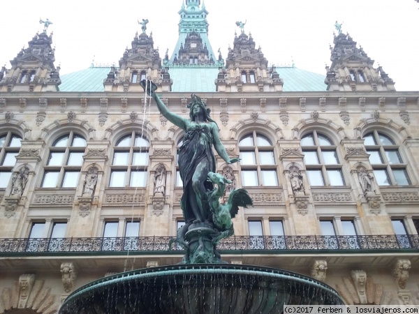 Ayuntamiento Hamburgo
En el patio del Ayuntamiento de Hamburgo
