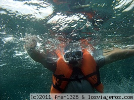 Snorkeling en Honda Bay, Palawan
Me sacaron esta foto con mi cámara en Honda Bay, cerca de Puerto Princesa, Palawan.

