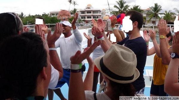 Bailando en el catamarán a la vuelta de Saona
Divirtiendonos en el catamaran
