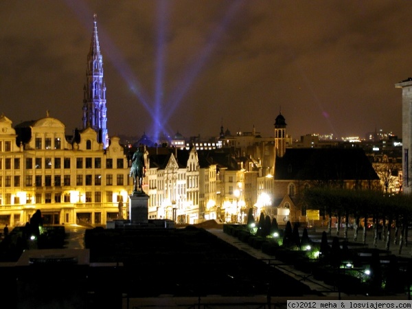 Espectáculo de luces en Bruselas
esperando la Navidad
