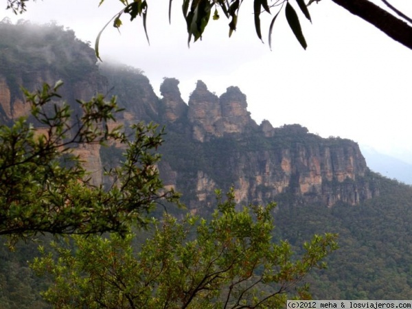 Las tres hermanas (Three Sisters)
Formaciones rocosas en las Blue Mountains
